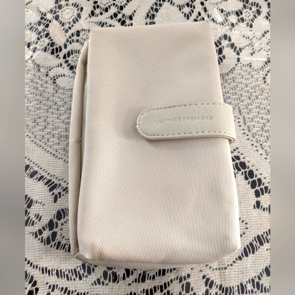 Vintage Rare Retro Makeup Travel Bag Wallet Essentials Collection